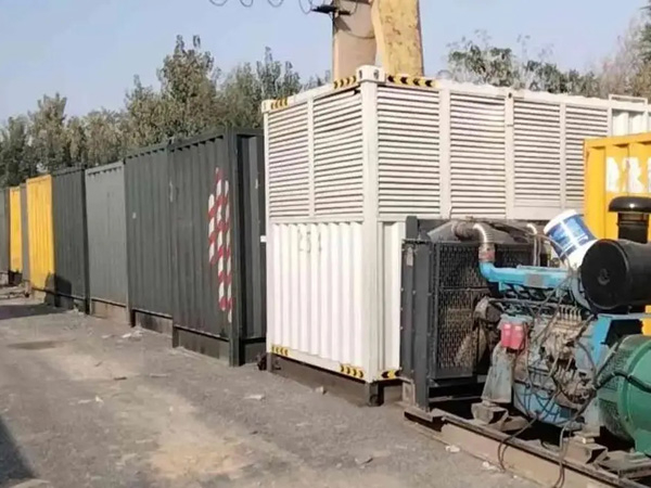 景县200KW柴油发电机机组每小时油耗是多少?
